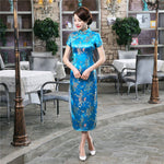Traditionnal Chinese Dress with Dragon Patterns